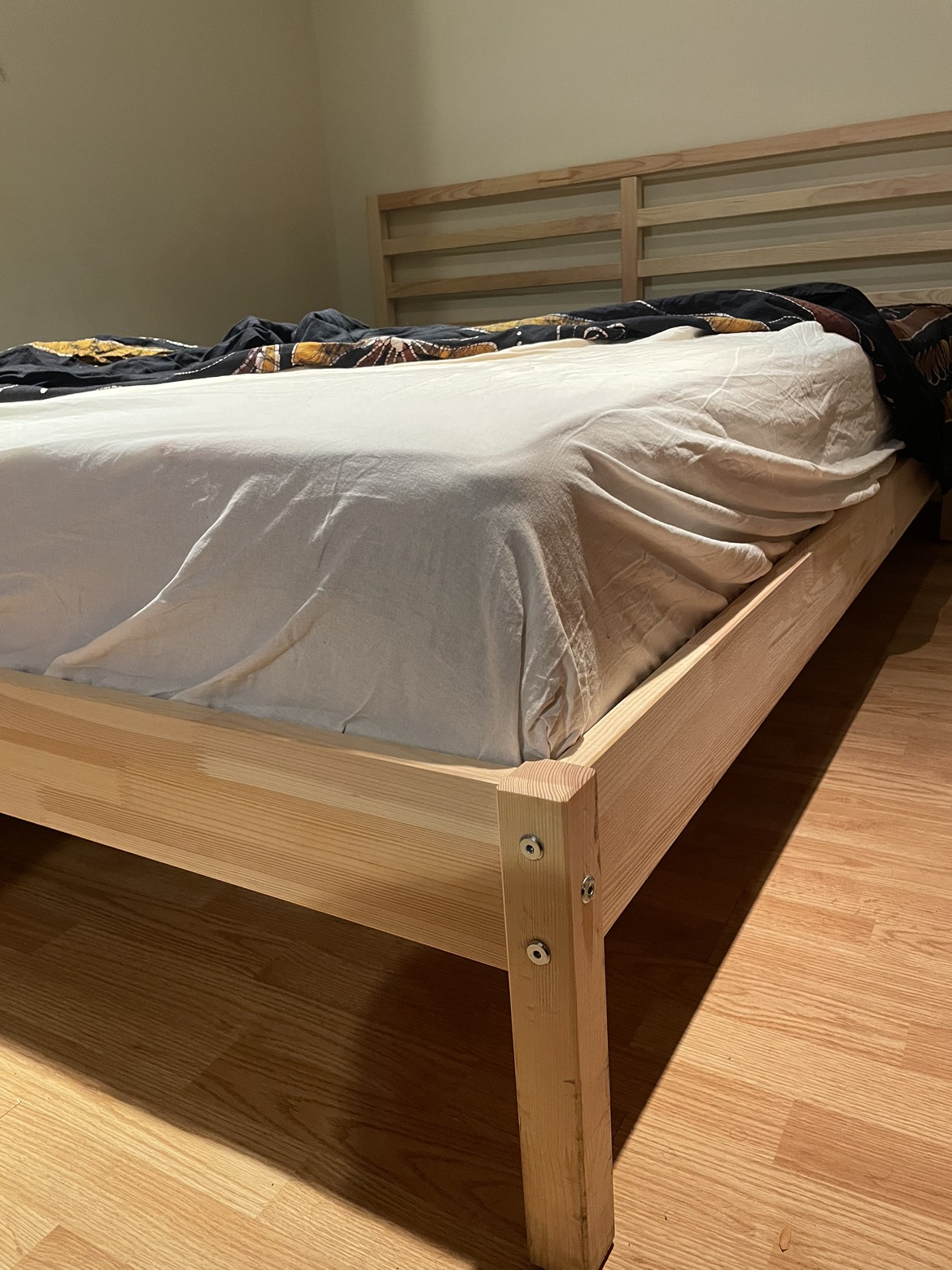 Queen Size Bed Frame, Mattress & Comforter