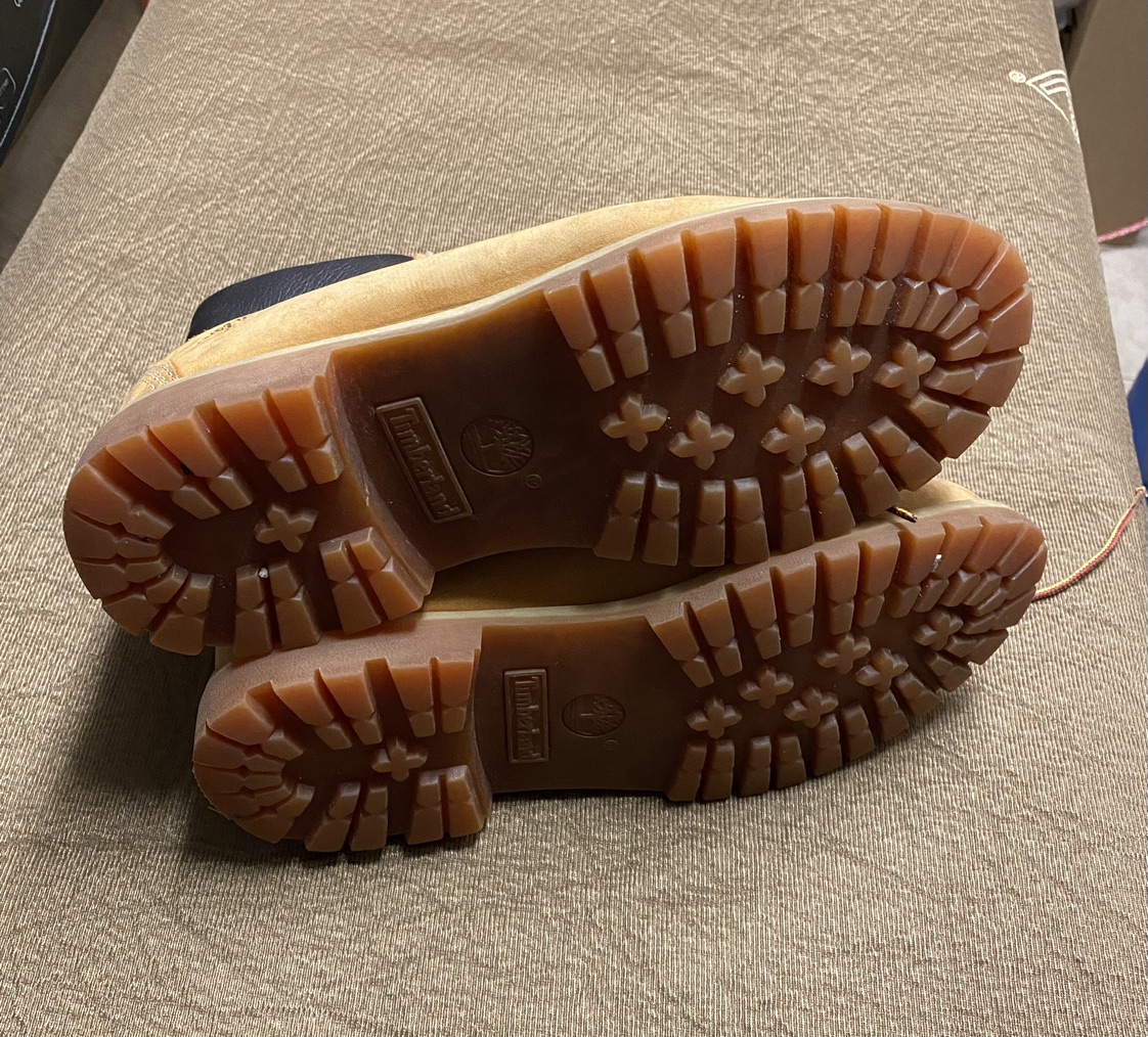 Timberland Boots Women’s Size 9 image indicator(5)