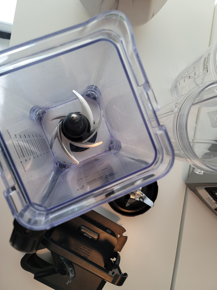 Ninja Blender Duo with Auto iQ, with Nutri-Ninja cups (BL640) image indicator(4)