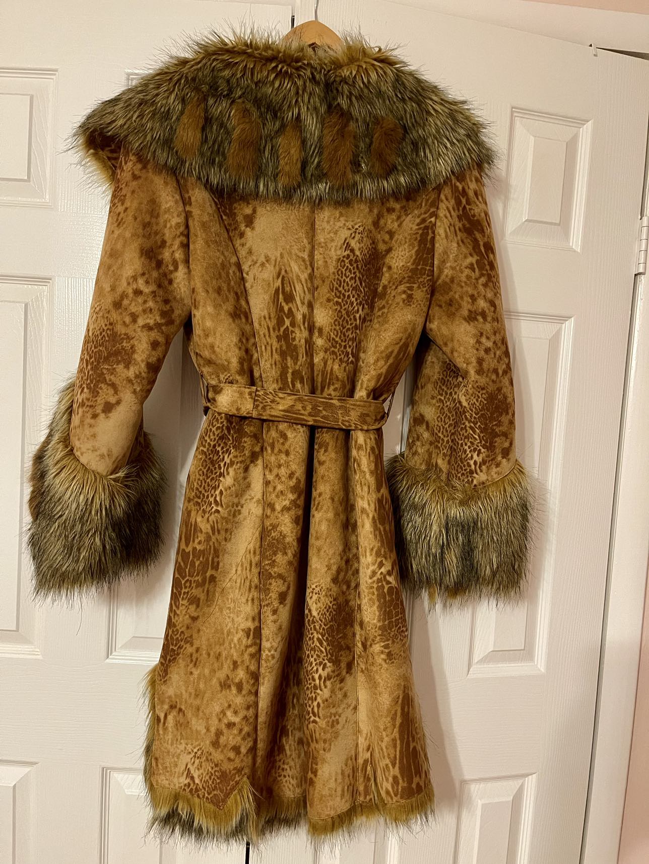 Eduardo Bassoni -Leather/ Fur Coat- $150 image indicator(2)