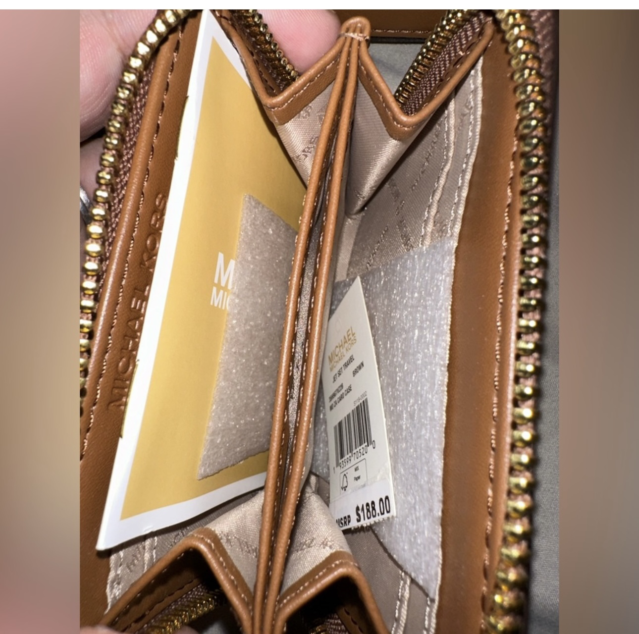 Micheal Kors bag and wallet image indicator(7)