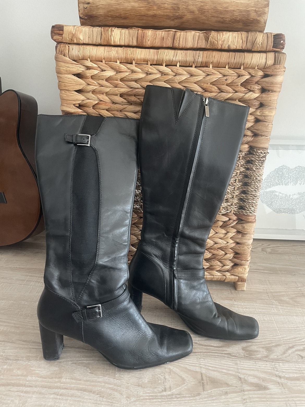 3 pairs of quality shoes, size 10. $130 for 3 or $50 each image indicator(4)