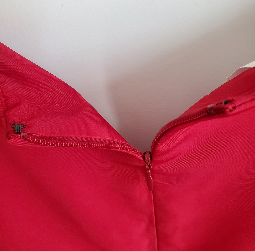 NEW David's Bridal | Red dress - Size 6 image indicator(7)