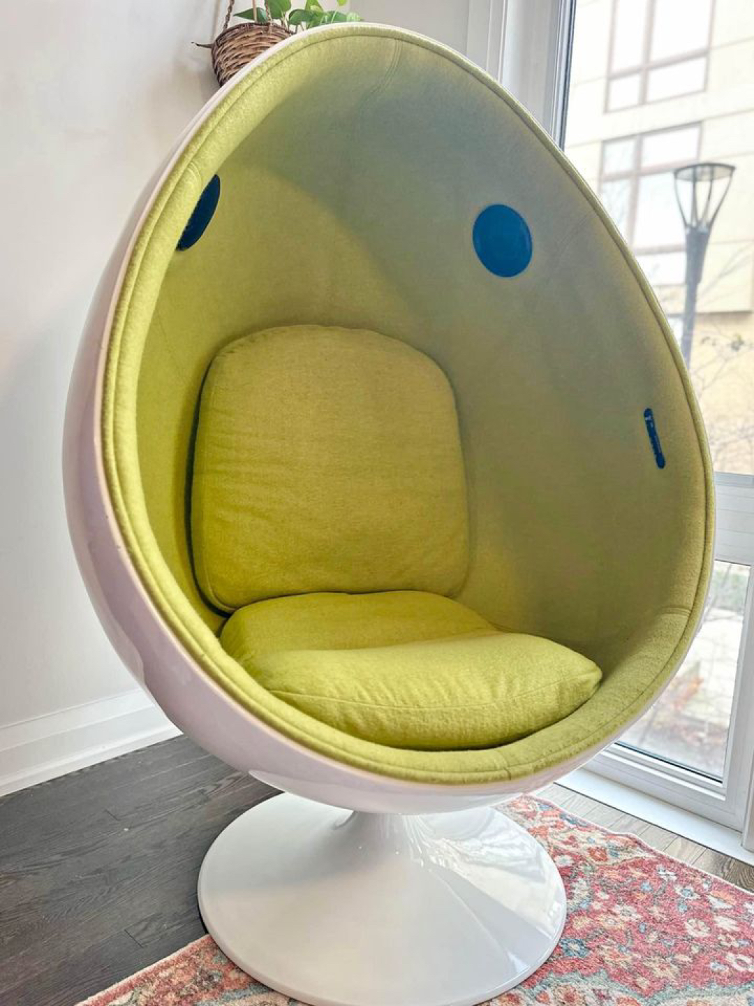 Space Age Egg Chair - photo 2