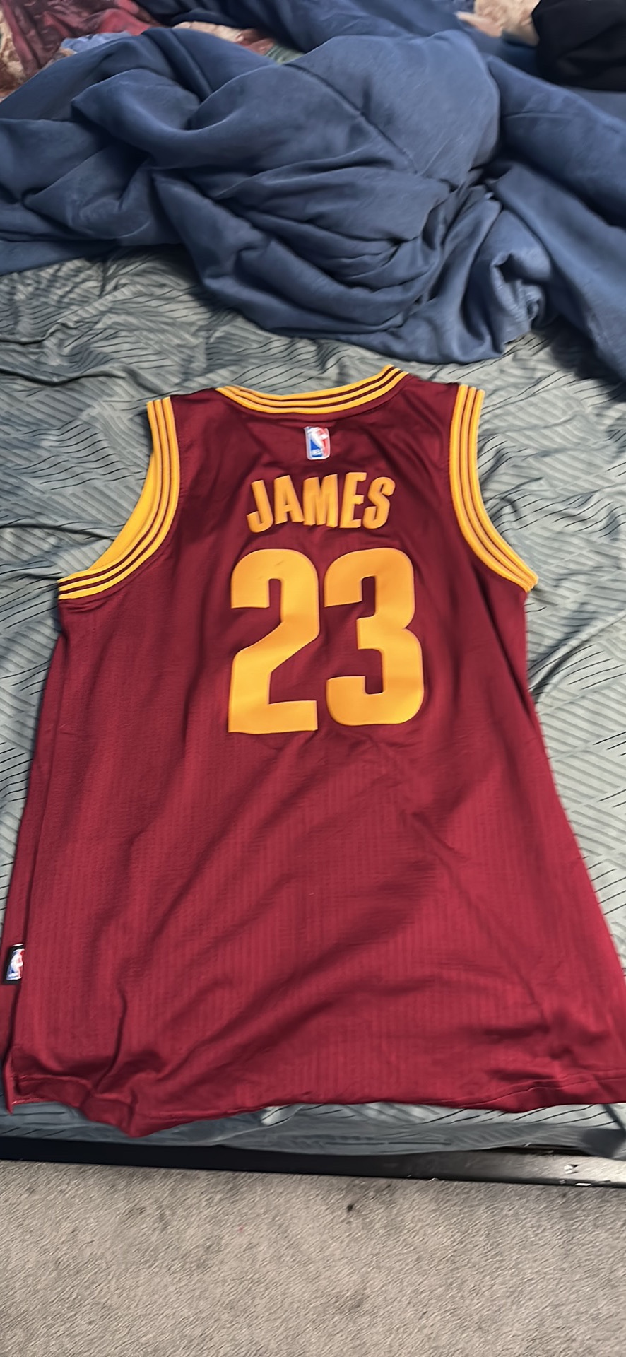 Jerseys image indicator(4)