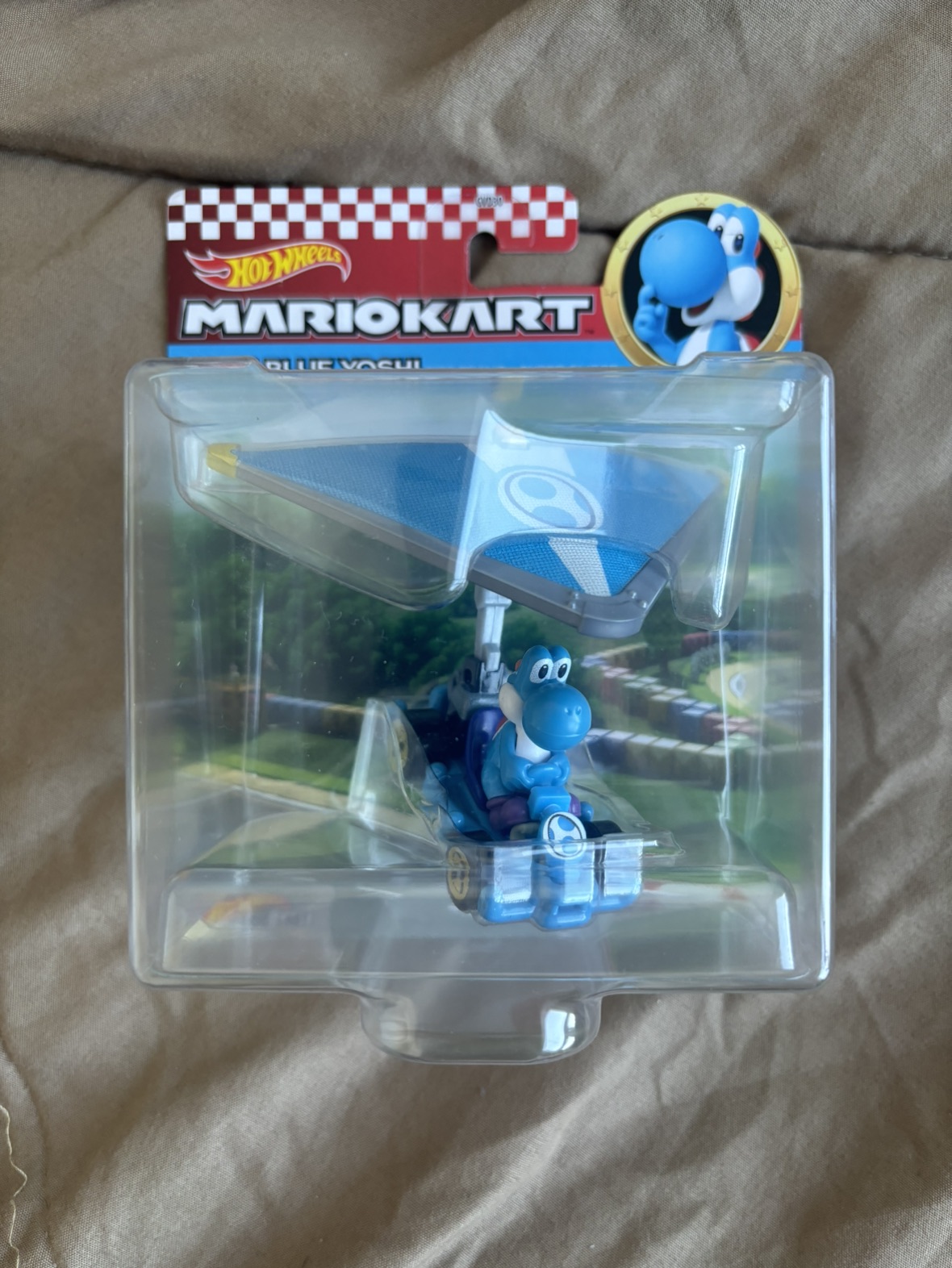 Hot Wheels Mario Kart Light Blue Yoshi Pipe Super Glider