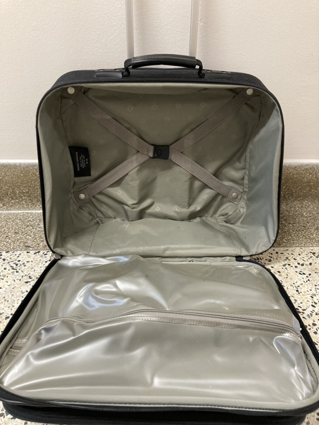 Samsonite Carry-on luggage - photo 2