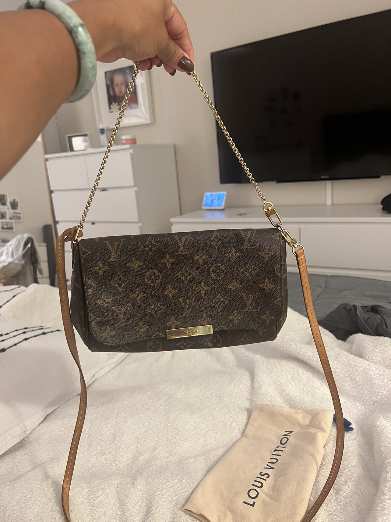 Authentic LV favorite Sling Bag