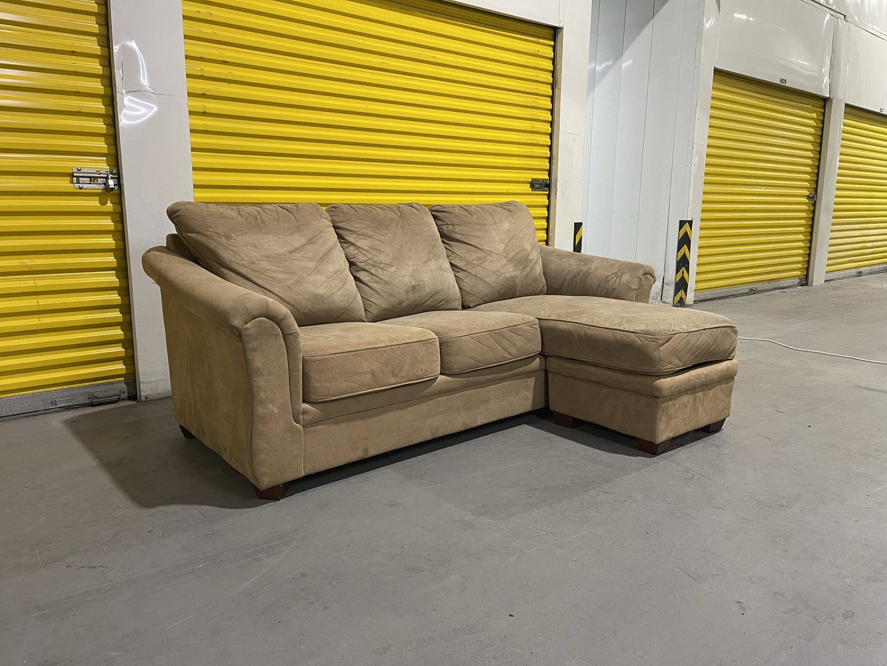 FREE DELIVERY | Comfy Beige Reversible Sectional - photo 4