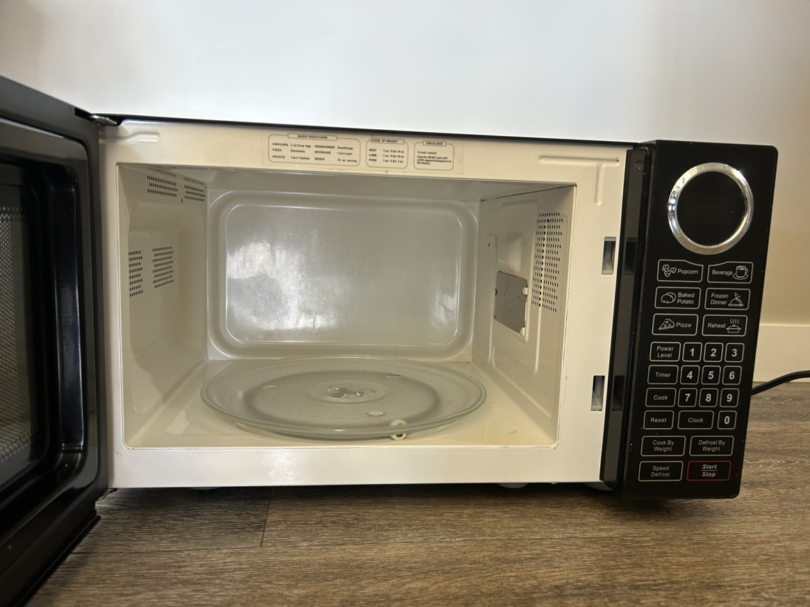 RCA Microwave - photo 2