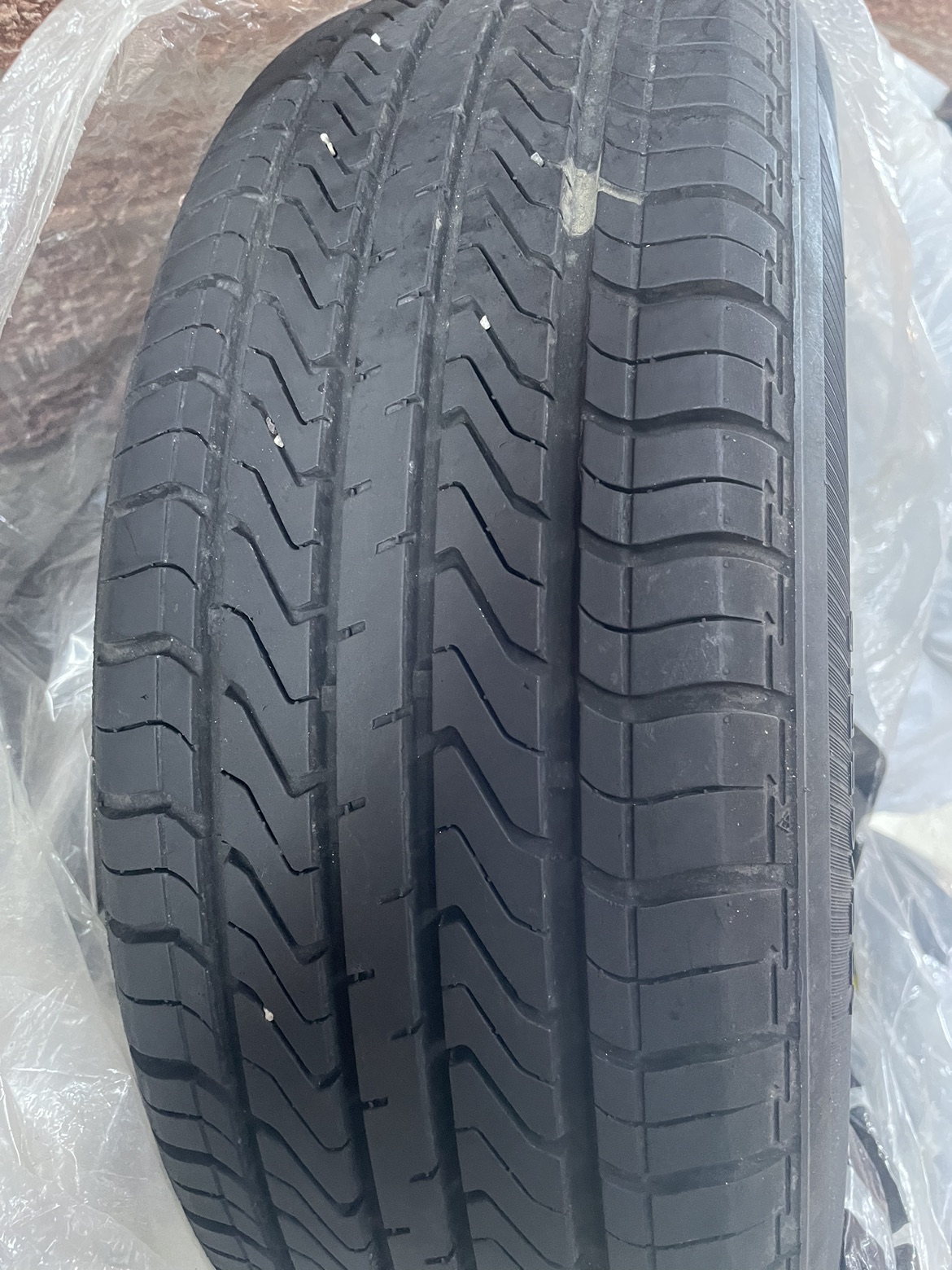 Tires all season  x2 x 195/55/R15 image indicator(2)