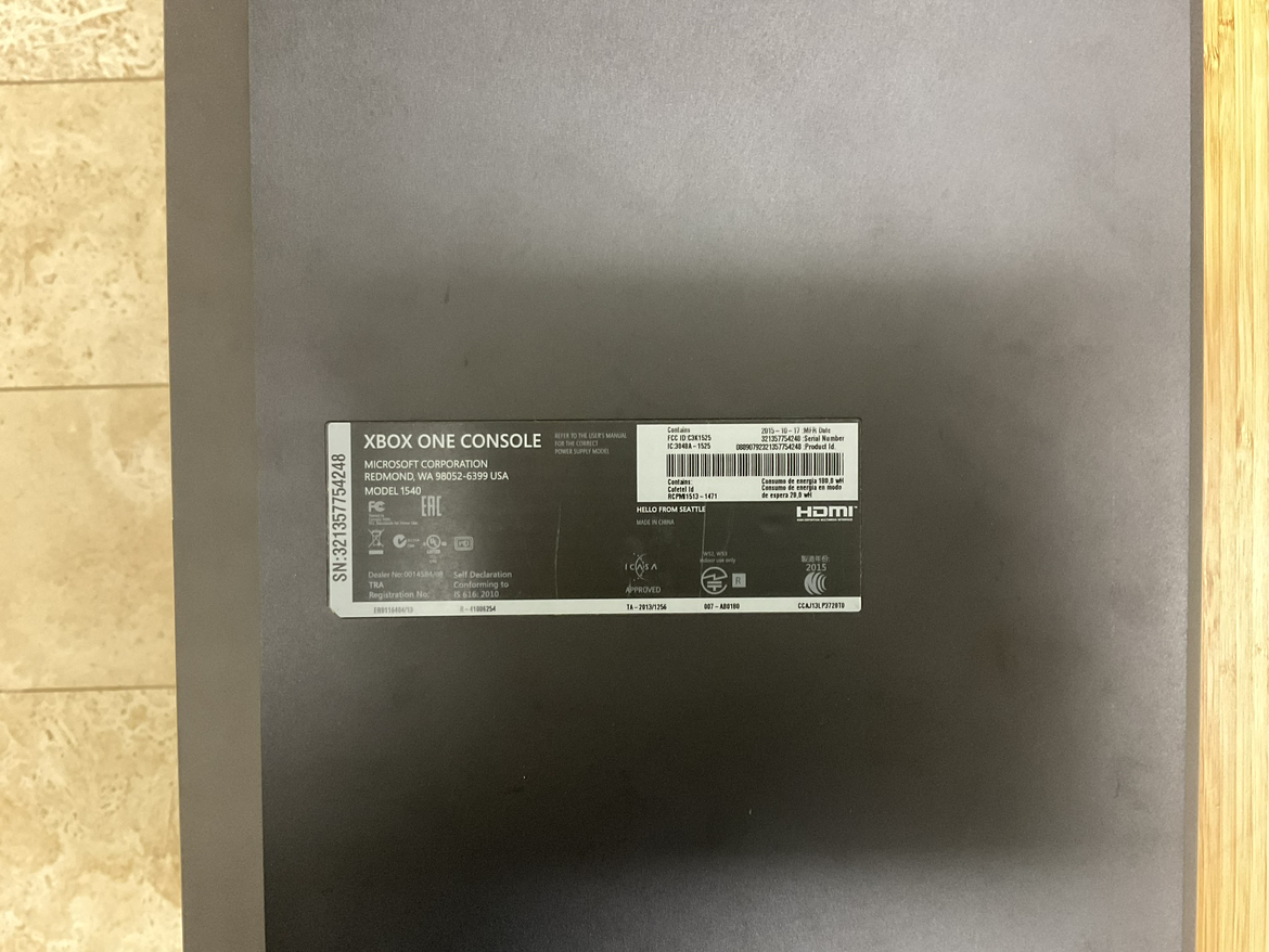 Xbox One Console with games image indicator(2)