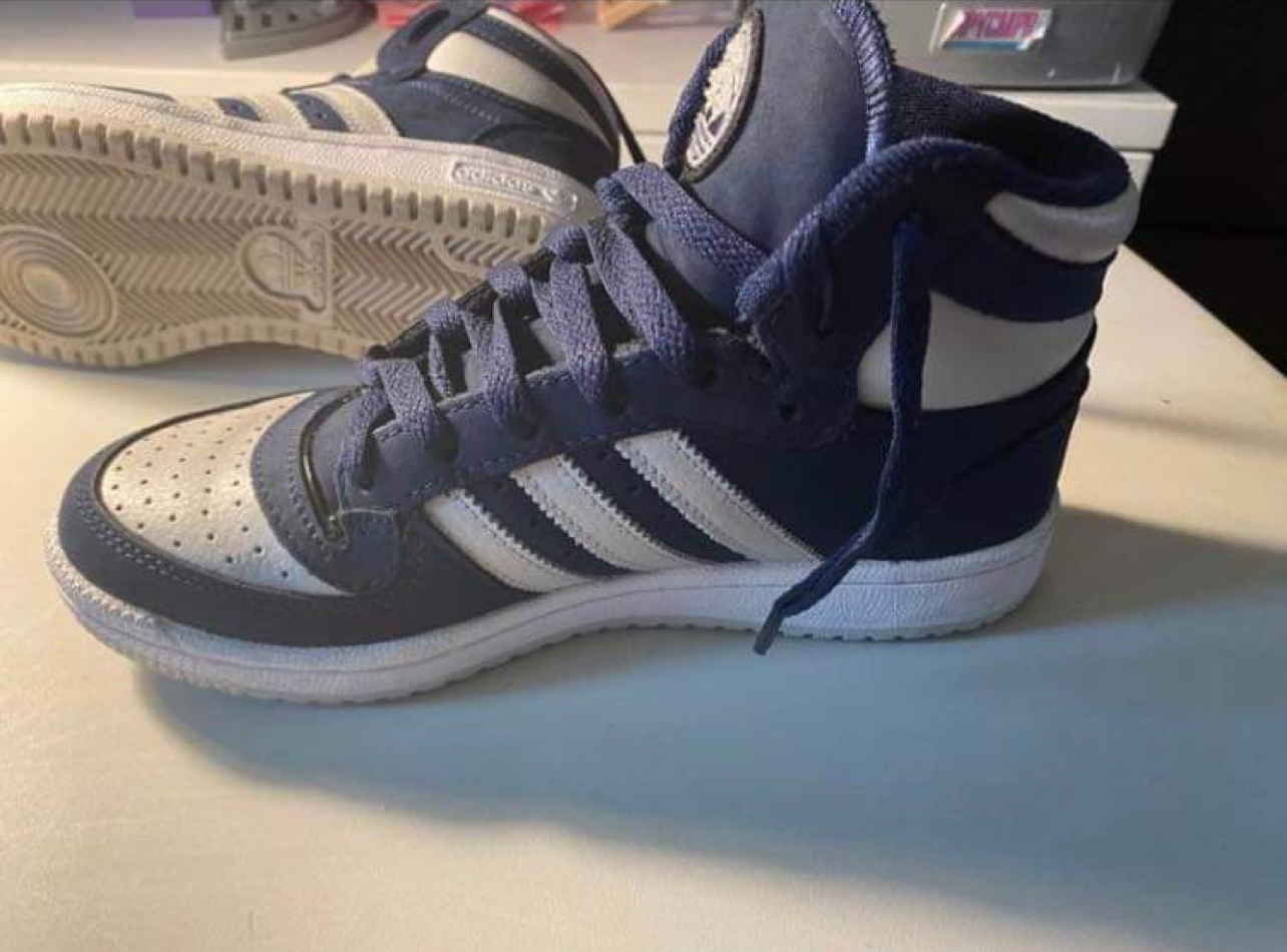 Adidas US size 5 for boys image indicator(2)