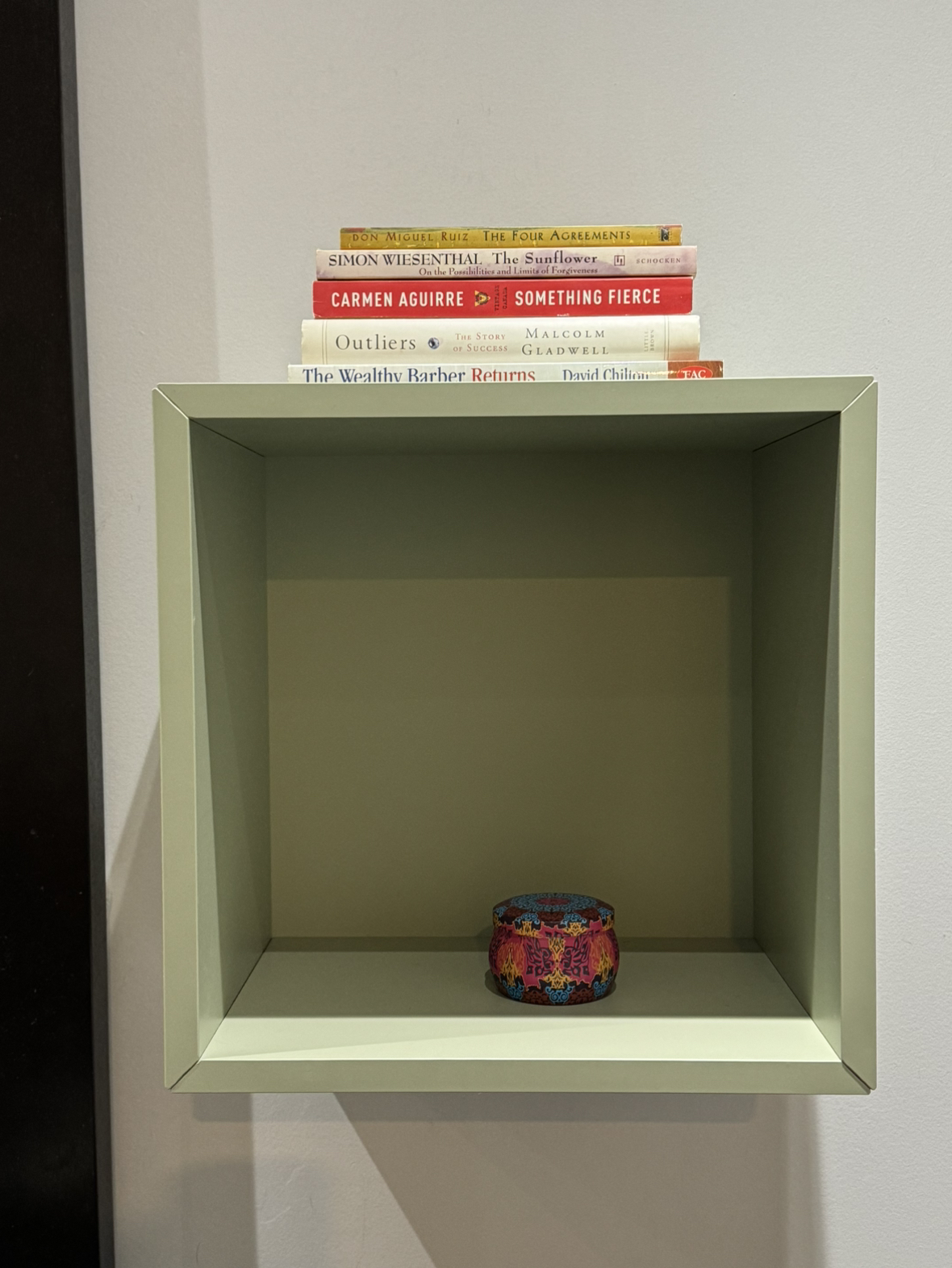 MOVING SALE - Storage & organization - photo 4