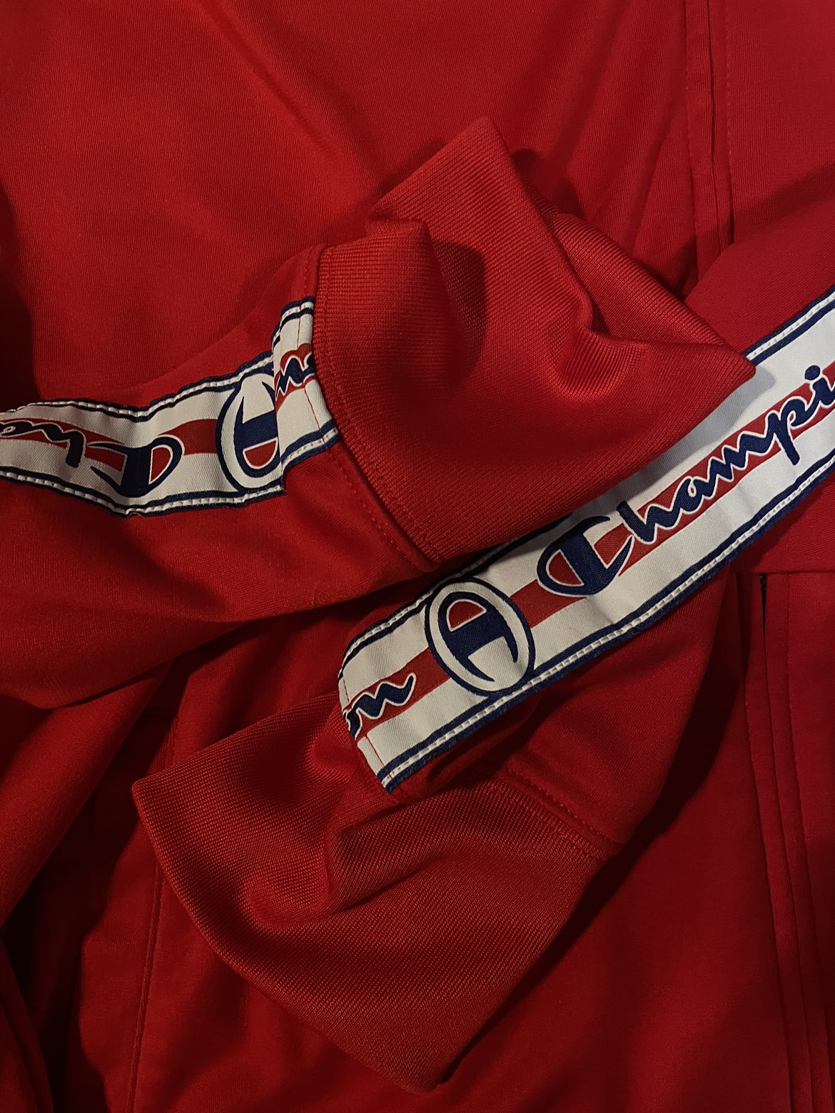 Champions hoodie image indicator(4)