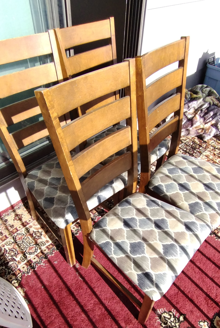 4 Dining Chairs - photo 2