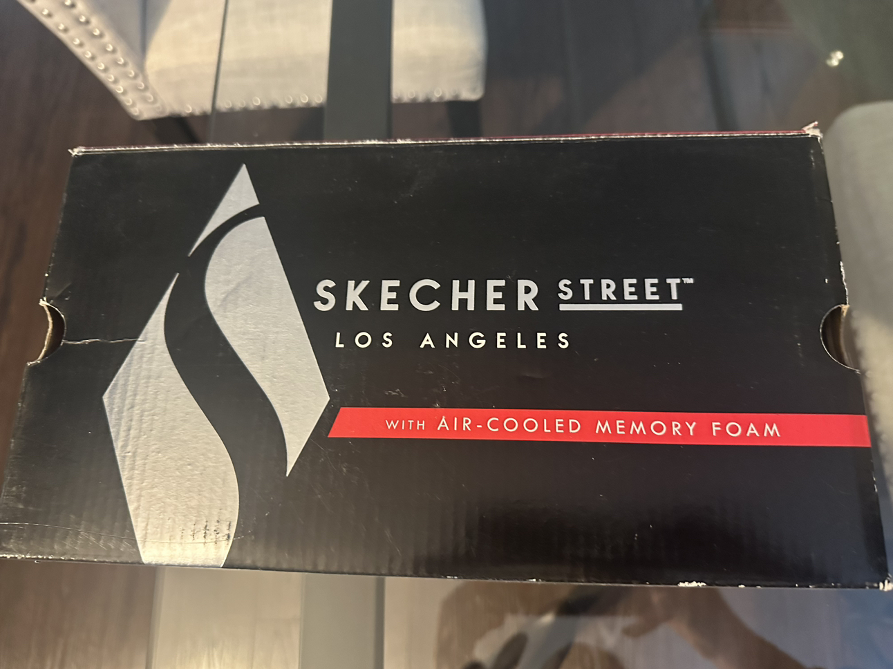 EUC sketchers shoes size 7 - photo 3
