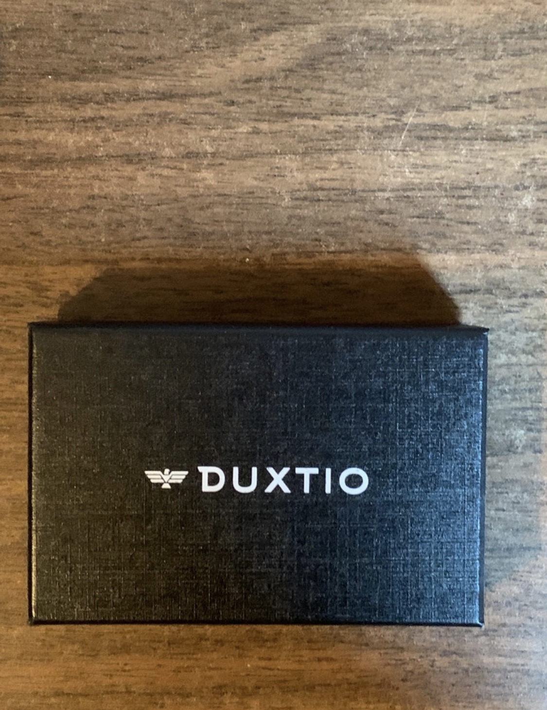 Carbon fibre Smart Wallet image indicator(4)