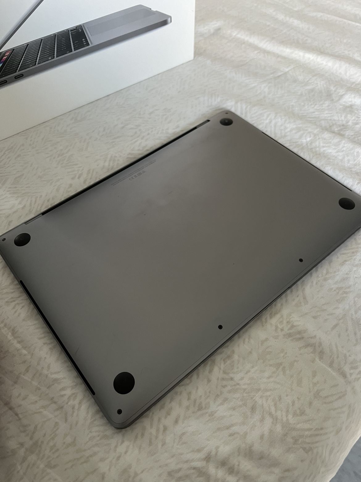 2020 13-inch MacBook Pro image indicator(6)