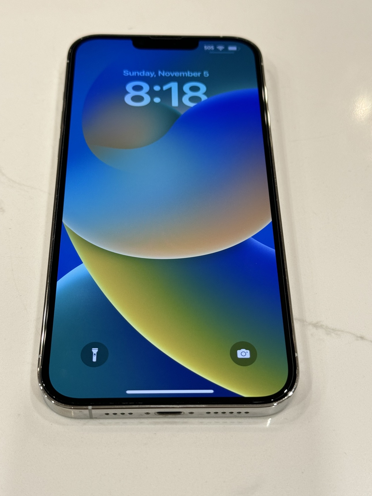 IPHONE 13 PRO MAX + ACCESSORIES