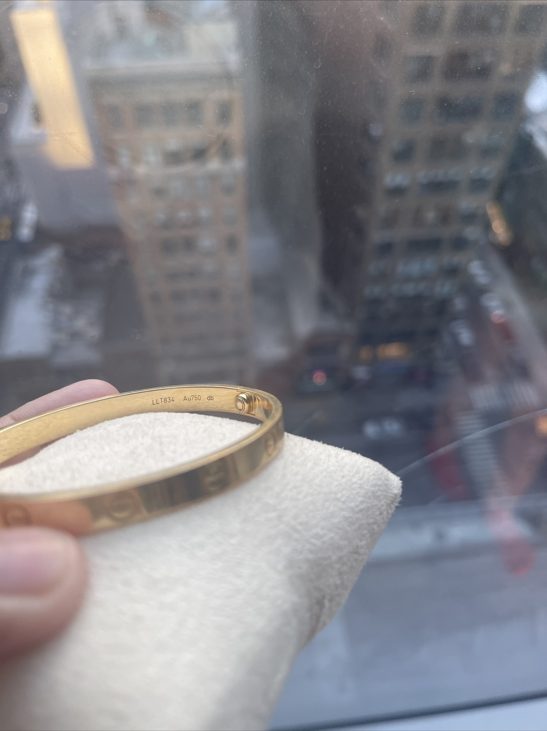 Cartier Love Bracelet sz 17 18K Gold w. COA & ScrewDriver - photo 4