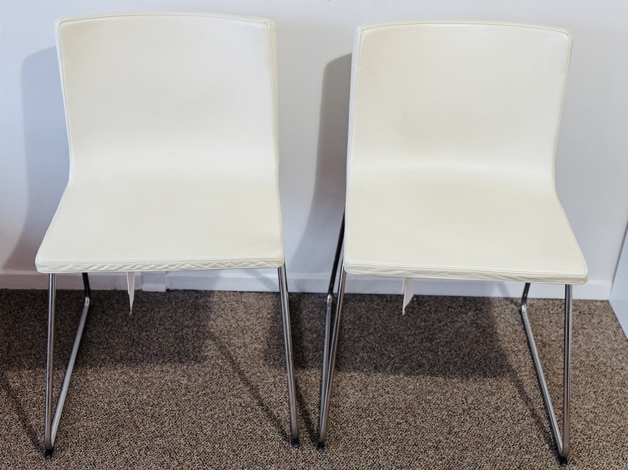 IKEA dining chairs - set of 2 (leather, white) - photo 2