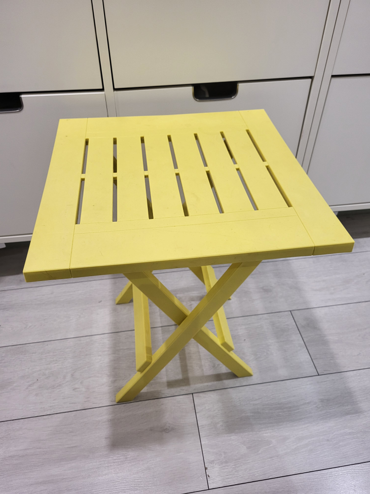 Yellow collapsible table- MUST GO BY FRIDAY