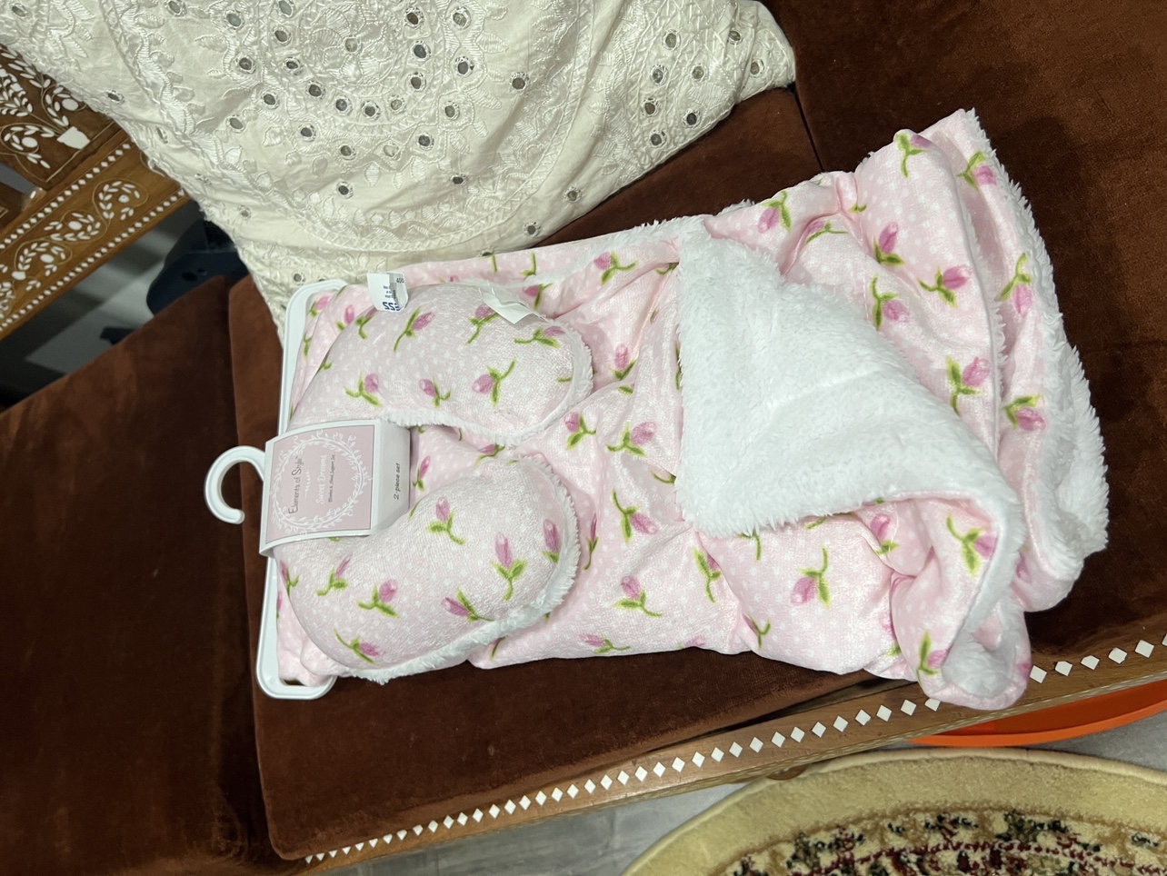 Baby blanket and headrest