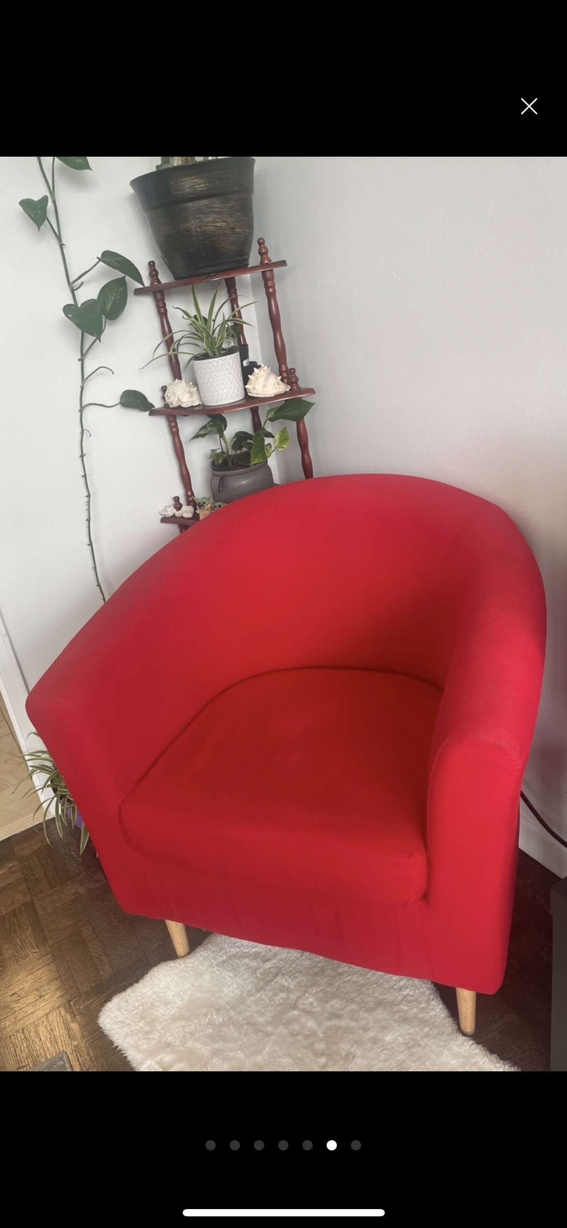 free furniture 2 available❄️ image indicator(4)