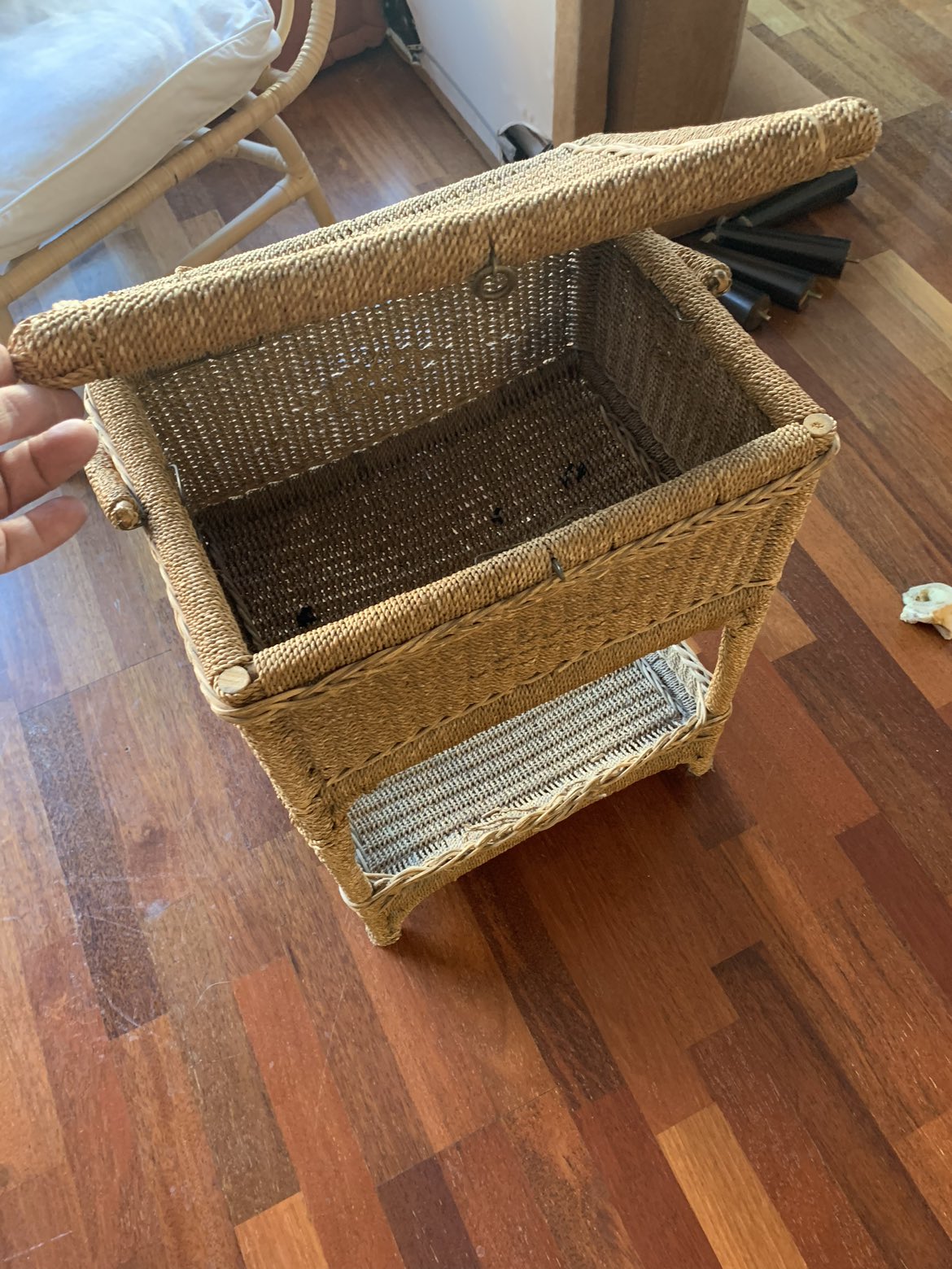 Wicker stand - photo 2