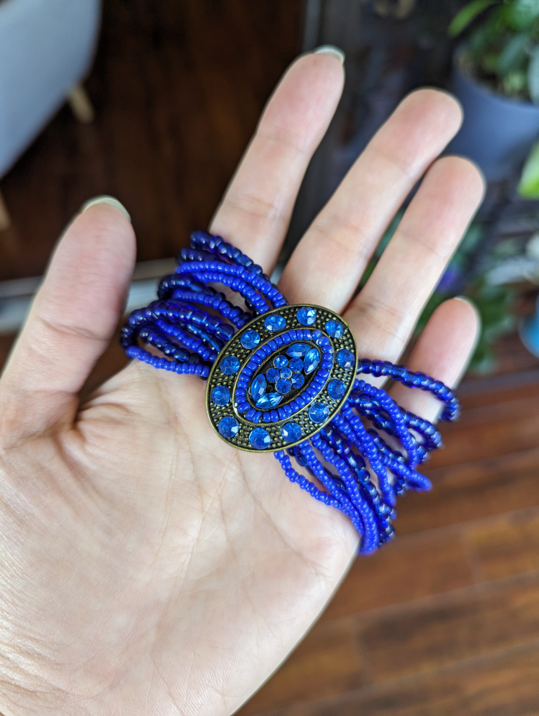 Beaded bracelet thumbnail