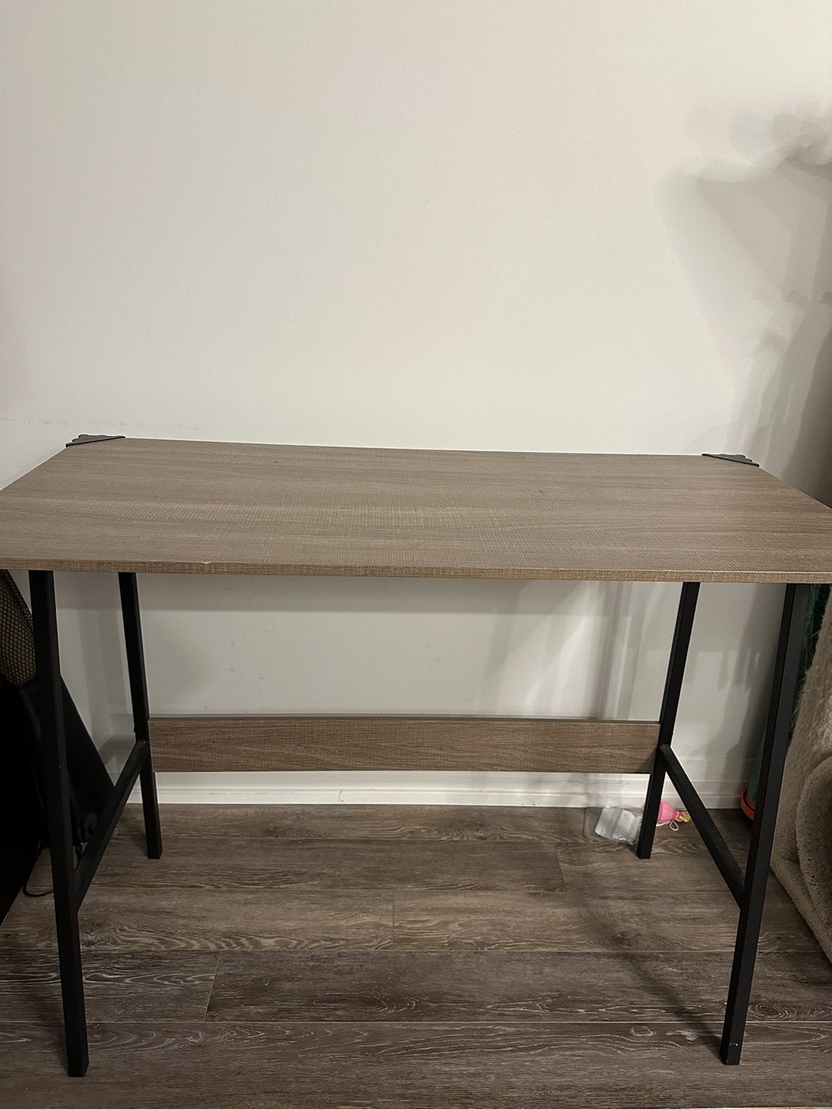 Computer desk