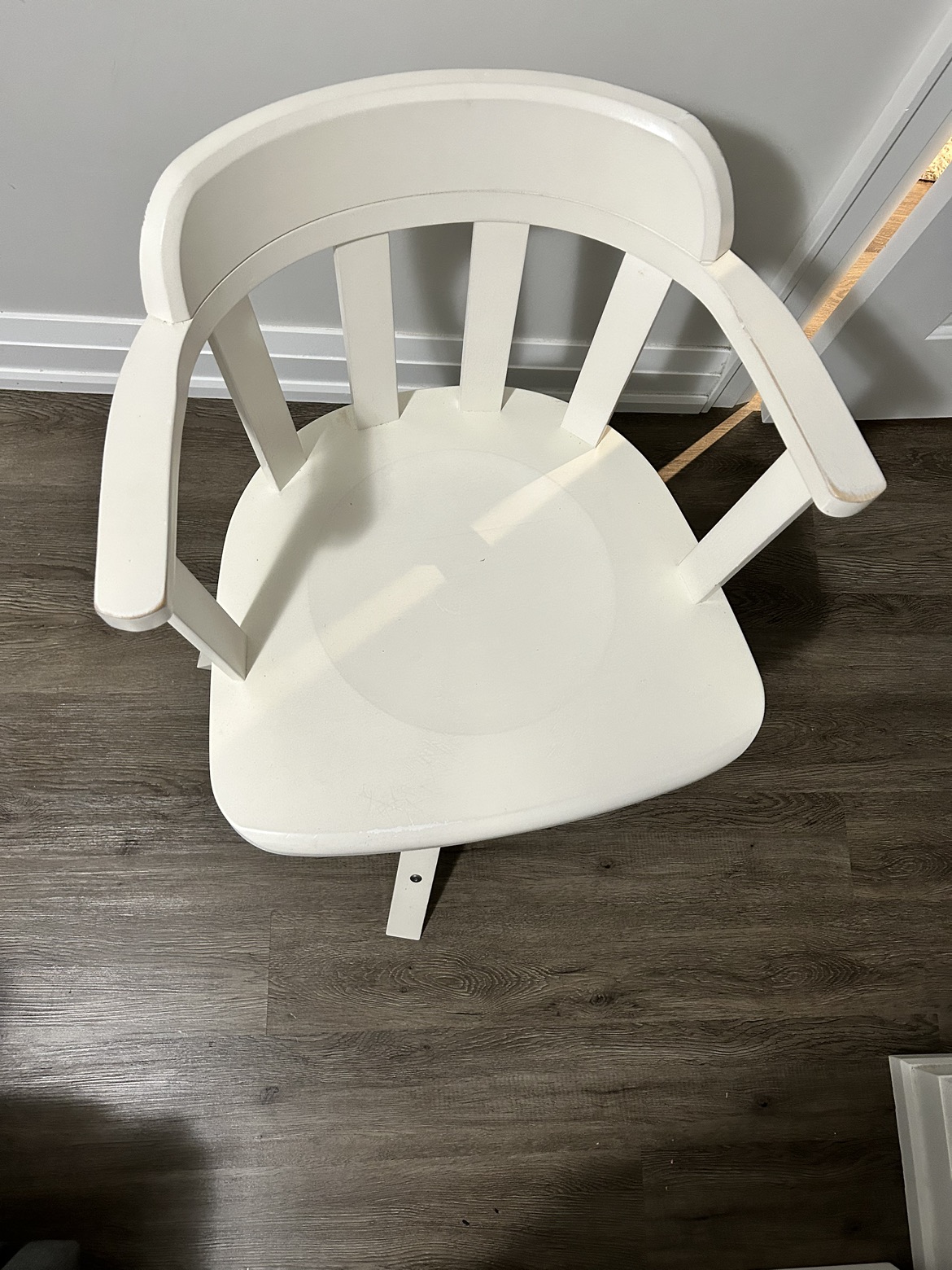 Wooden swivel white chair - photo 2