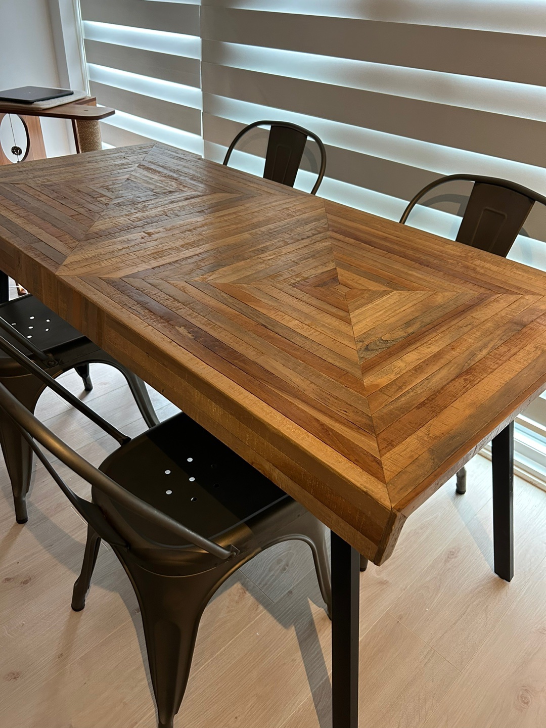 Zak dining table & Lou chairs - photo 3