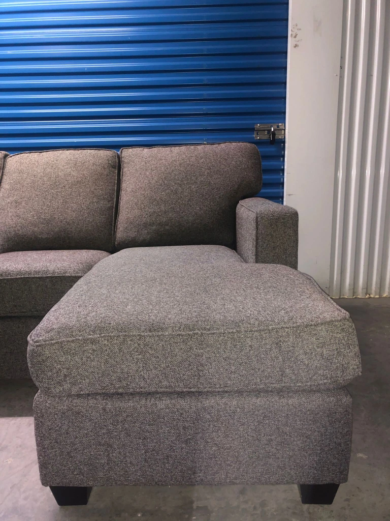 FREE DELIVERY 🚚💨 LIKE NEW 6 SEATER PEBBLE GREY SECTIONAL SOFA image indicator(4)