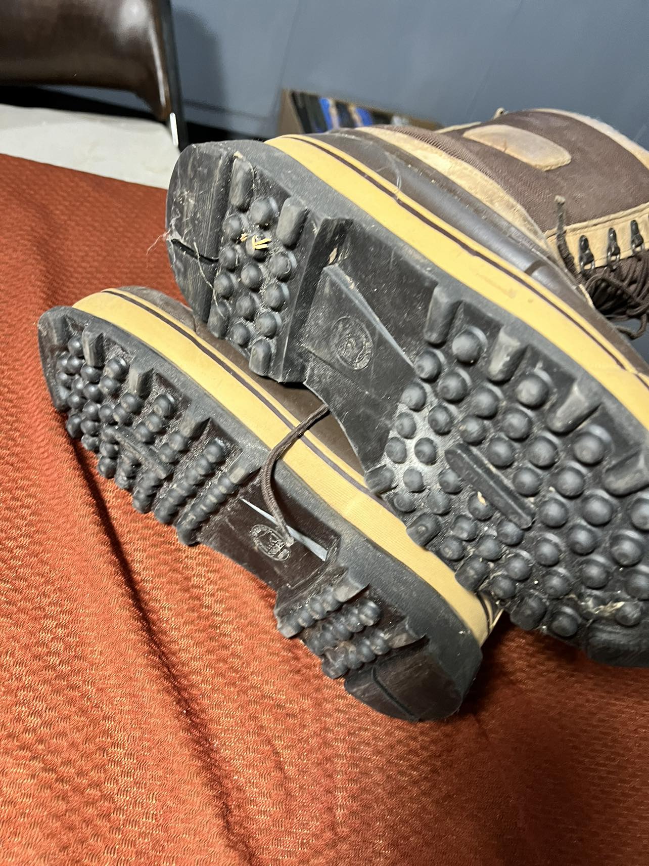 Men’s Sorel’s - Size 8 - photo 2