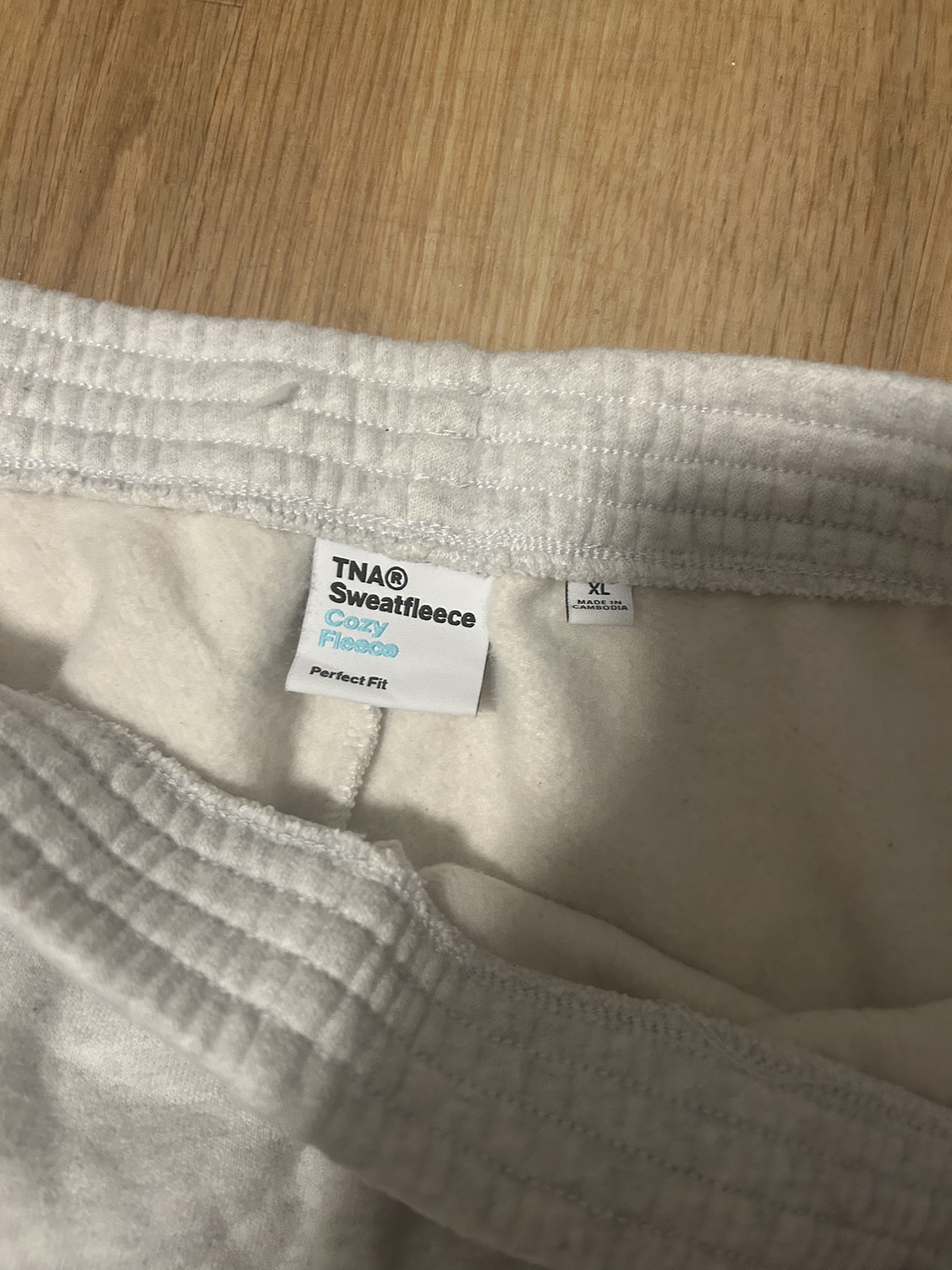 WOMENS WHITE TNA FLEECE SWEATPANTS image indicator(2)