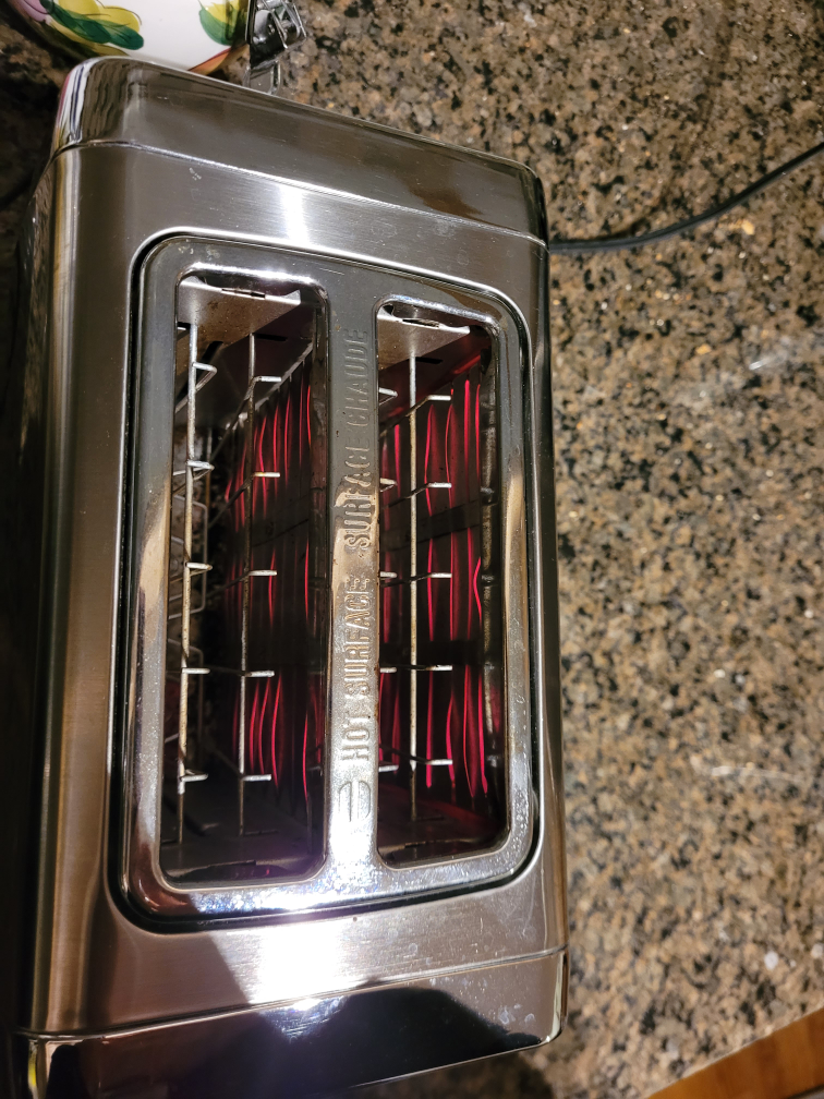 Sparkling Stainless Steel 2-Slice Toaster image indicator(8)