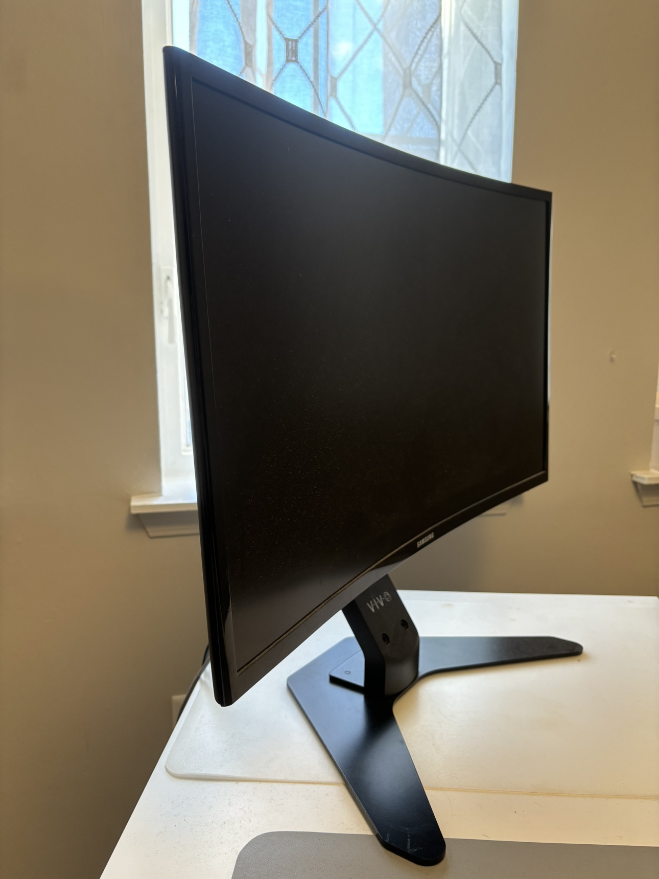 27" Samsung Curved Computer Monitor - photo 2