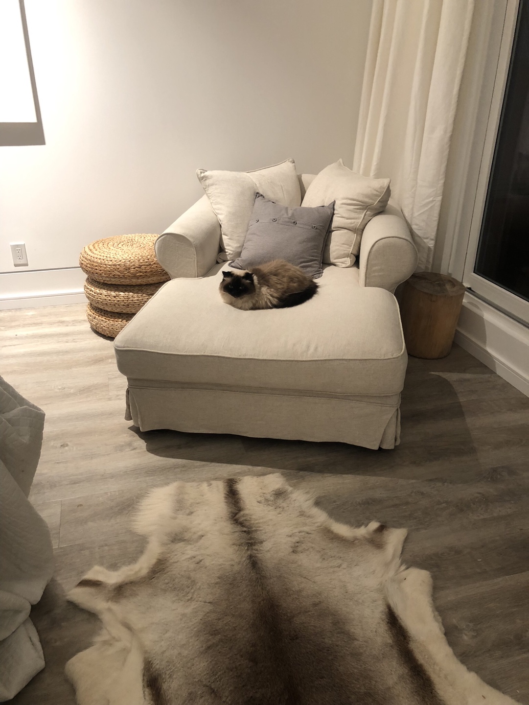 Large lounge chair Free