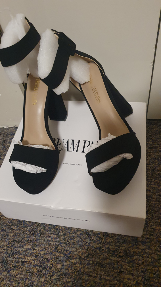 Black high heel shoes thumbnail