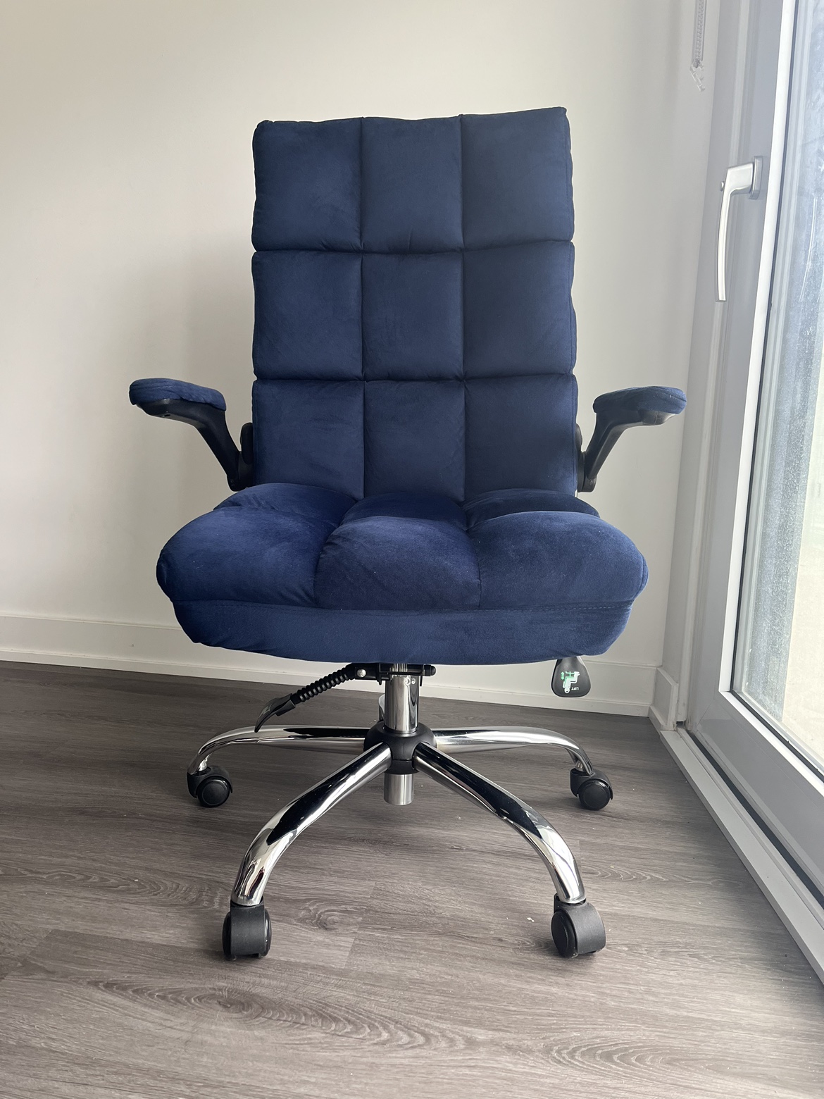Ergonomic Executive Chair - photo 2