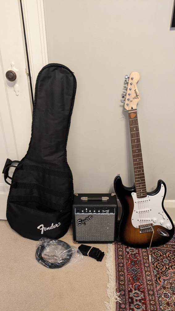 Fender Squier Sonic Series Stratocaster Sunburst with amp thumbnail