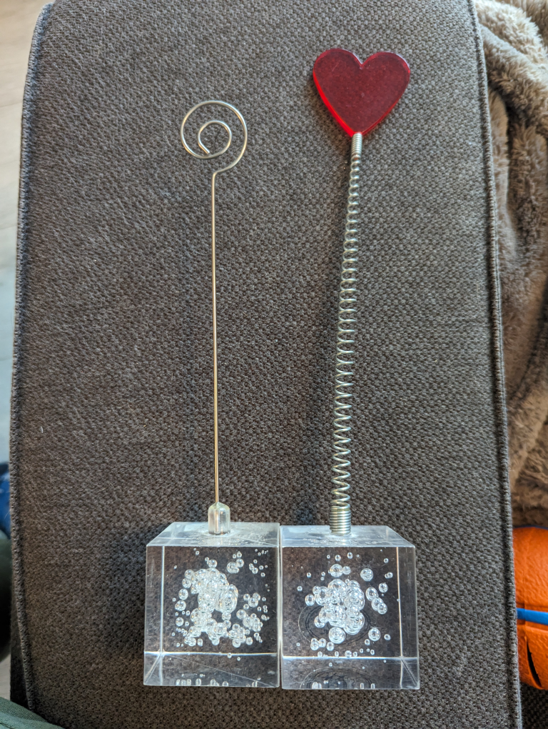 picture holder and heart decor #freecycle thumbnail