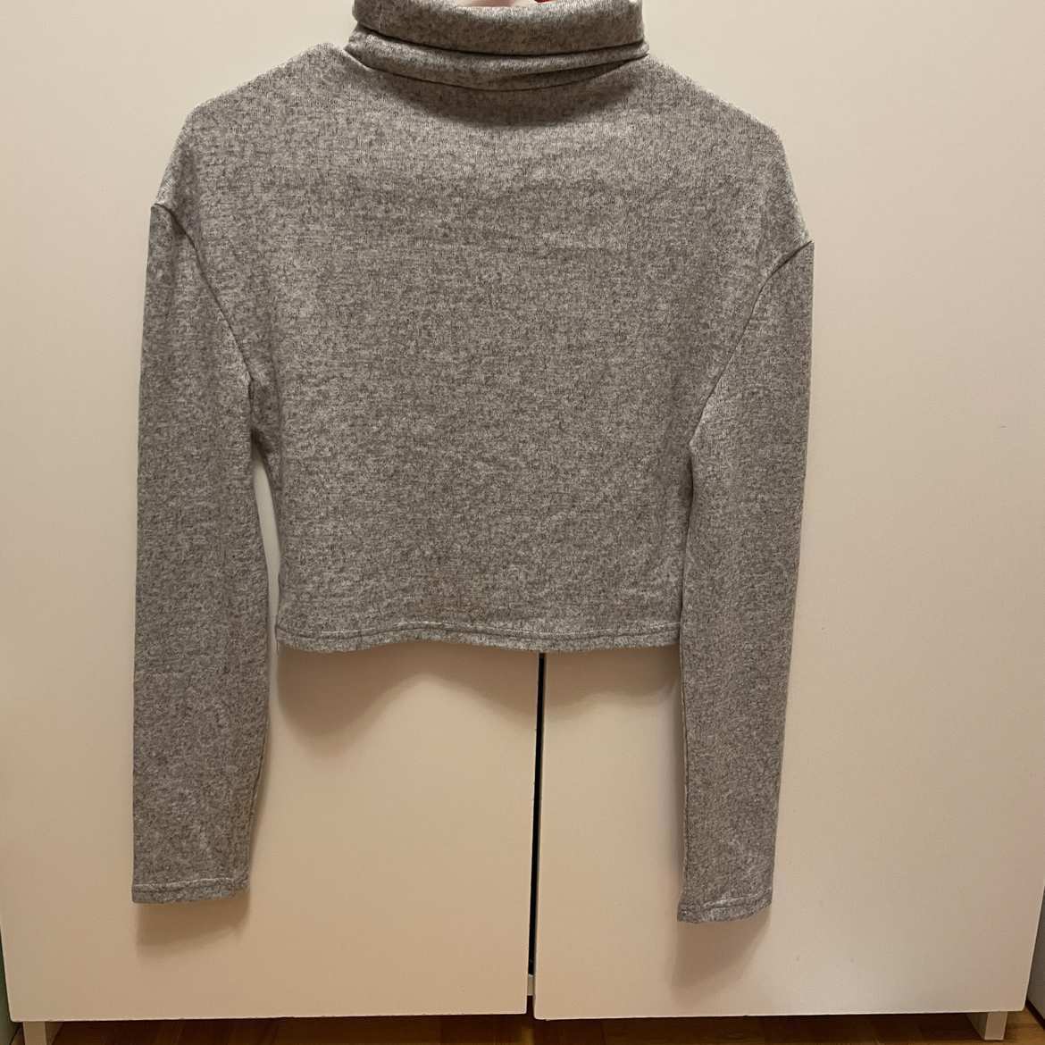 TRADE:NWT ROMWE grey cropped turtleneck - Small (size 4) image indicator(3)