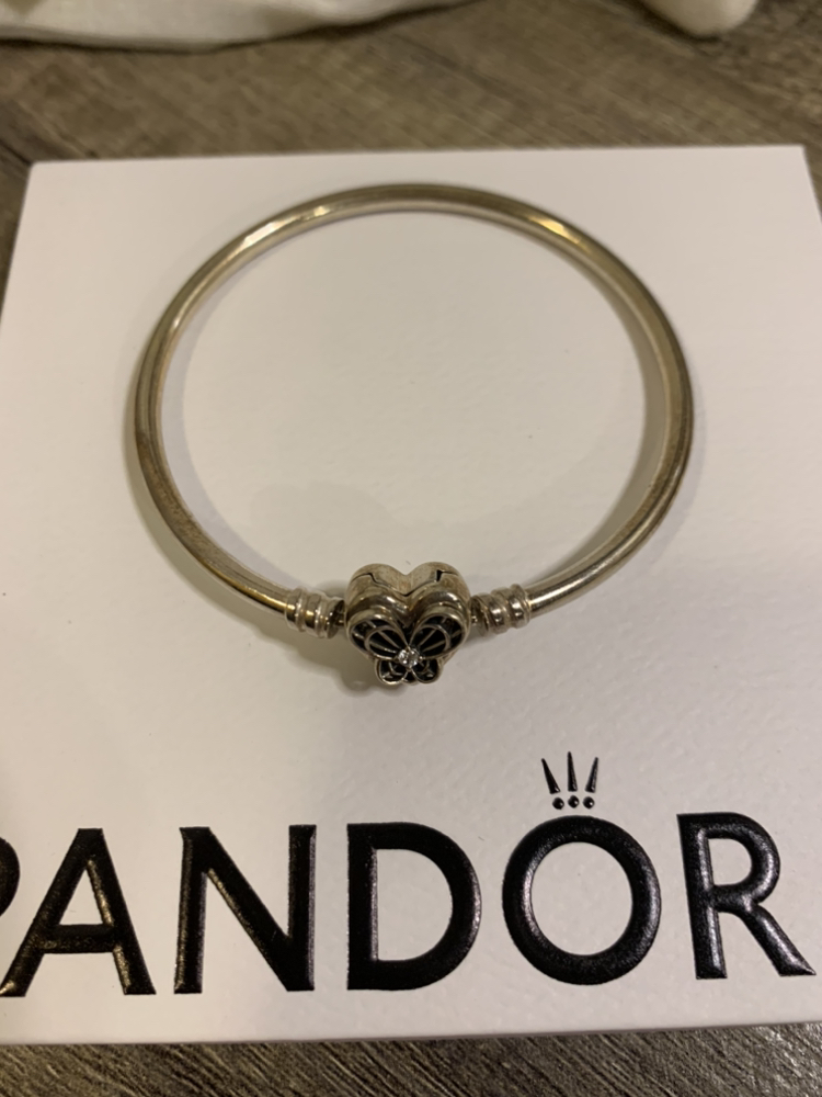 Pandora Moments Heart & Butterfly Bangle image indicator(2)