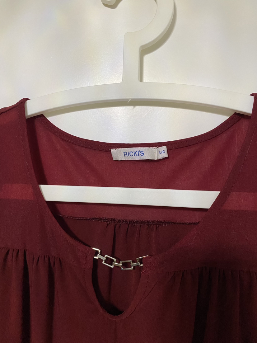 Burgundy Shirt with Gold Chain - size large image indicator(2)