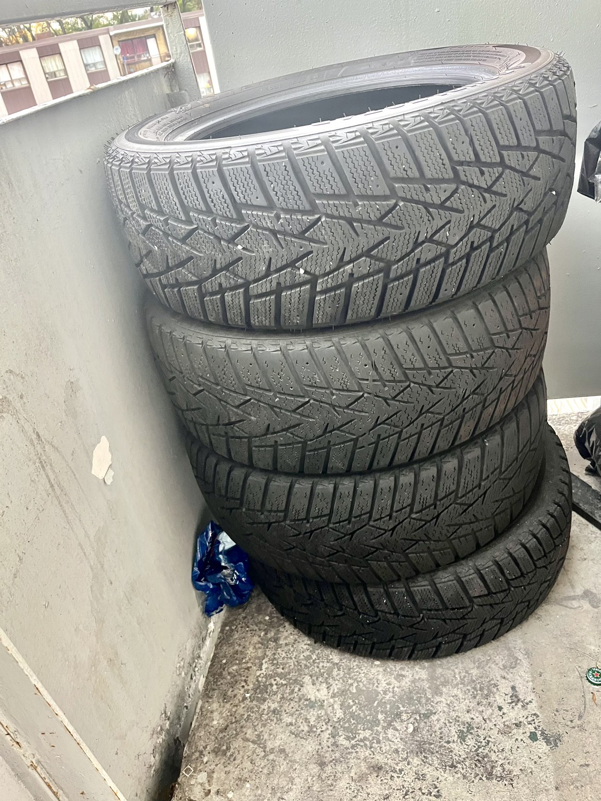 Winter tires 205/55/r16
