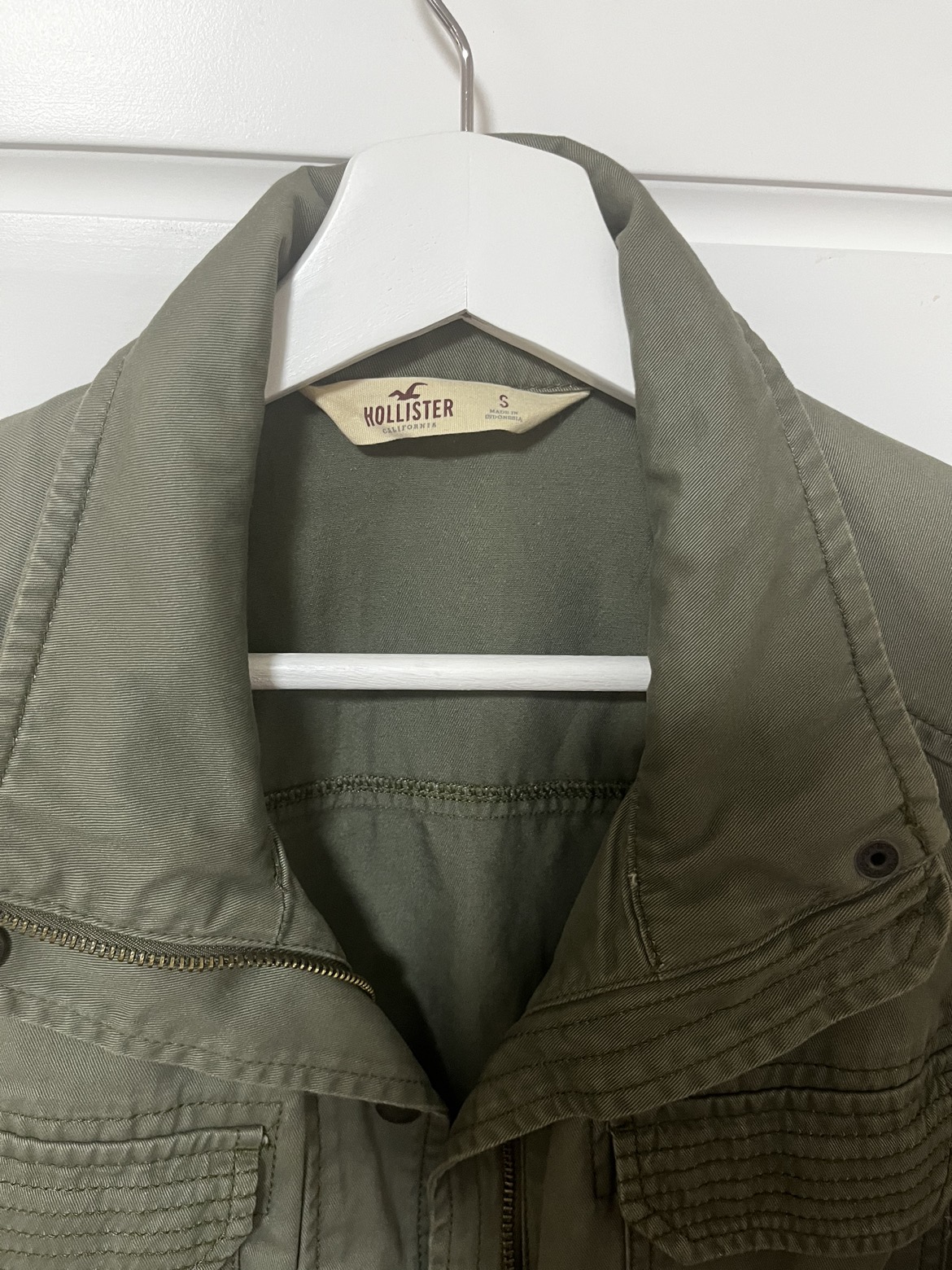Hollister utility Kakhi Jacket image indicator(3)