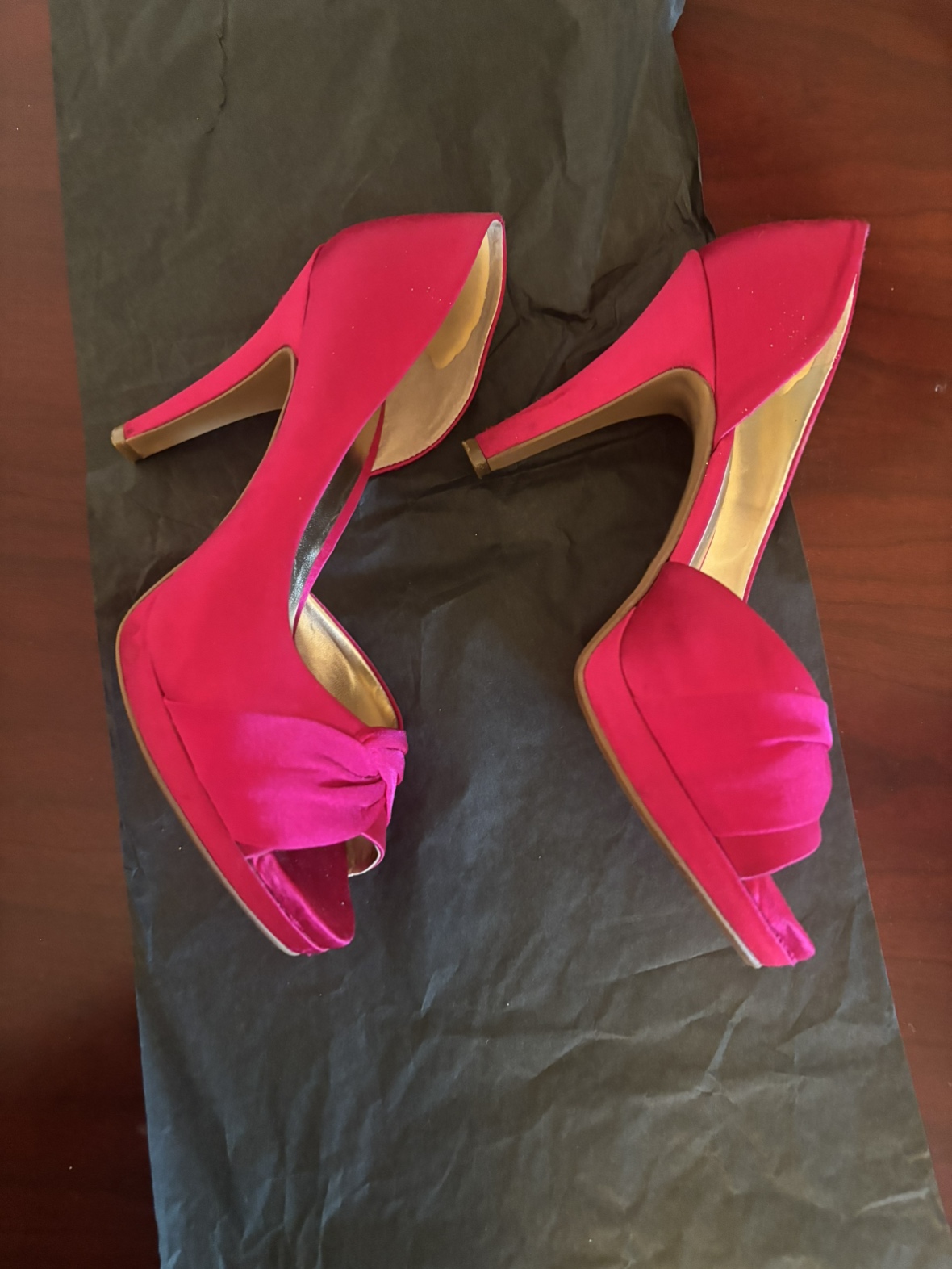 Pink platform heels image indicator(2)
